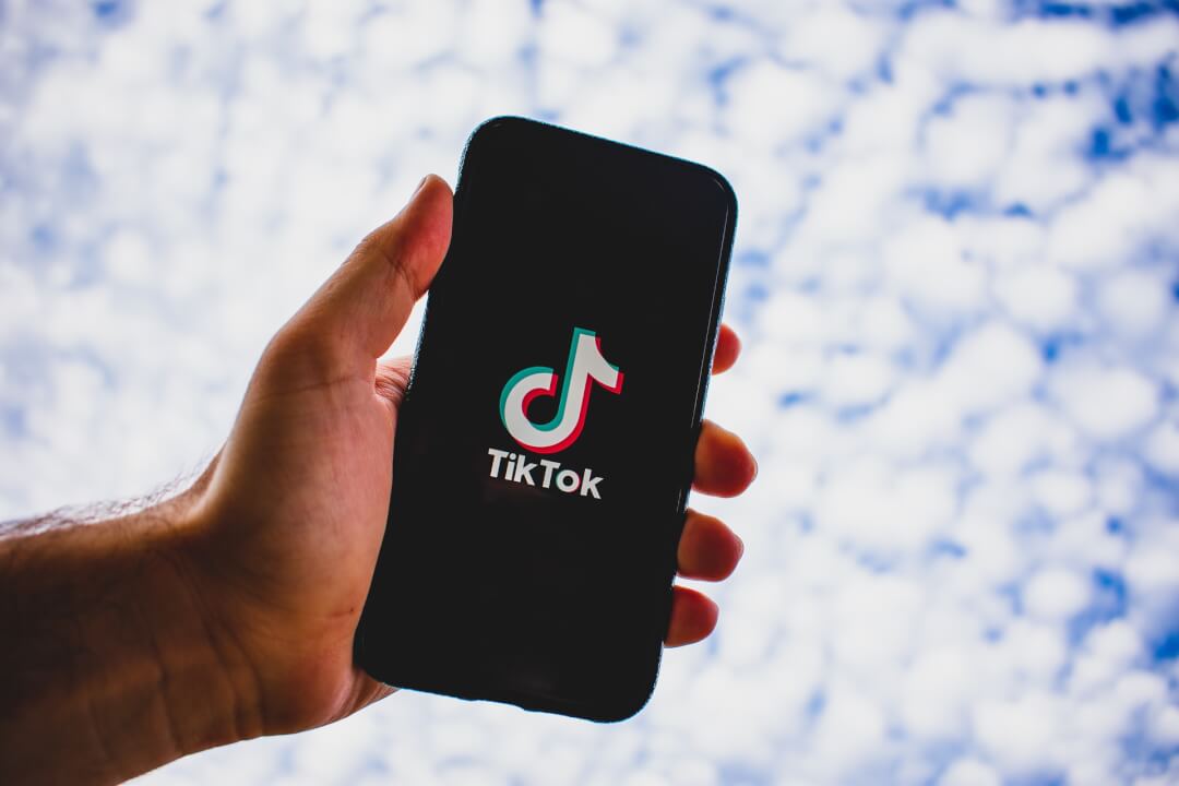 CZ reakce na VÁŠ profil na TikTok (Až 50 reakcí)