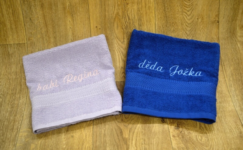 2 x Ručník se jménem ( cena vč poštovného )